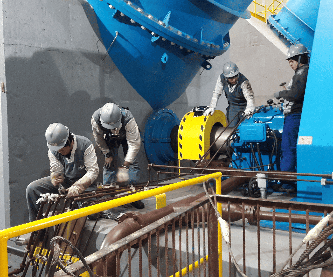 Engenheiros em Manutenção Industrial de Alta Tecnologia